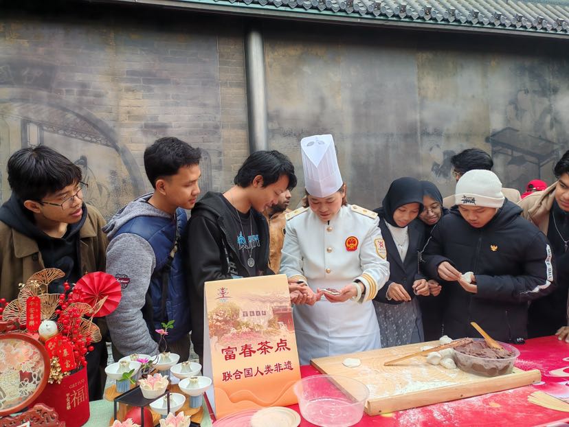 开启了一场精彩纷呈的非遗民俗之旅
