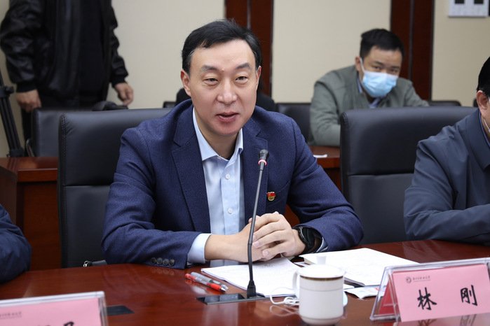人才引领驱动