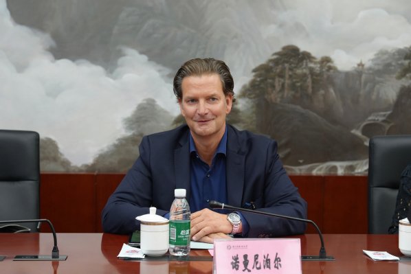 继续了解